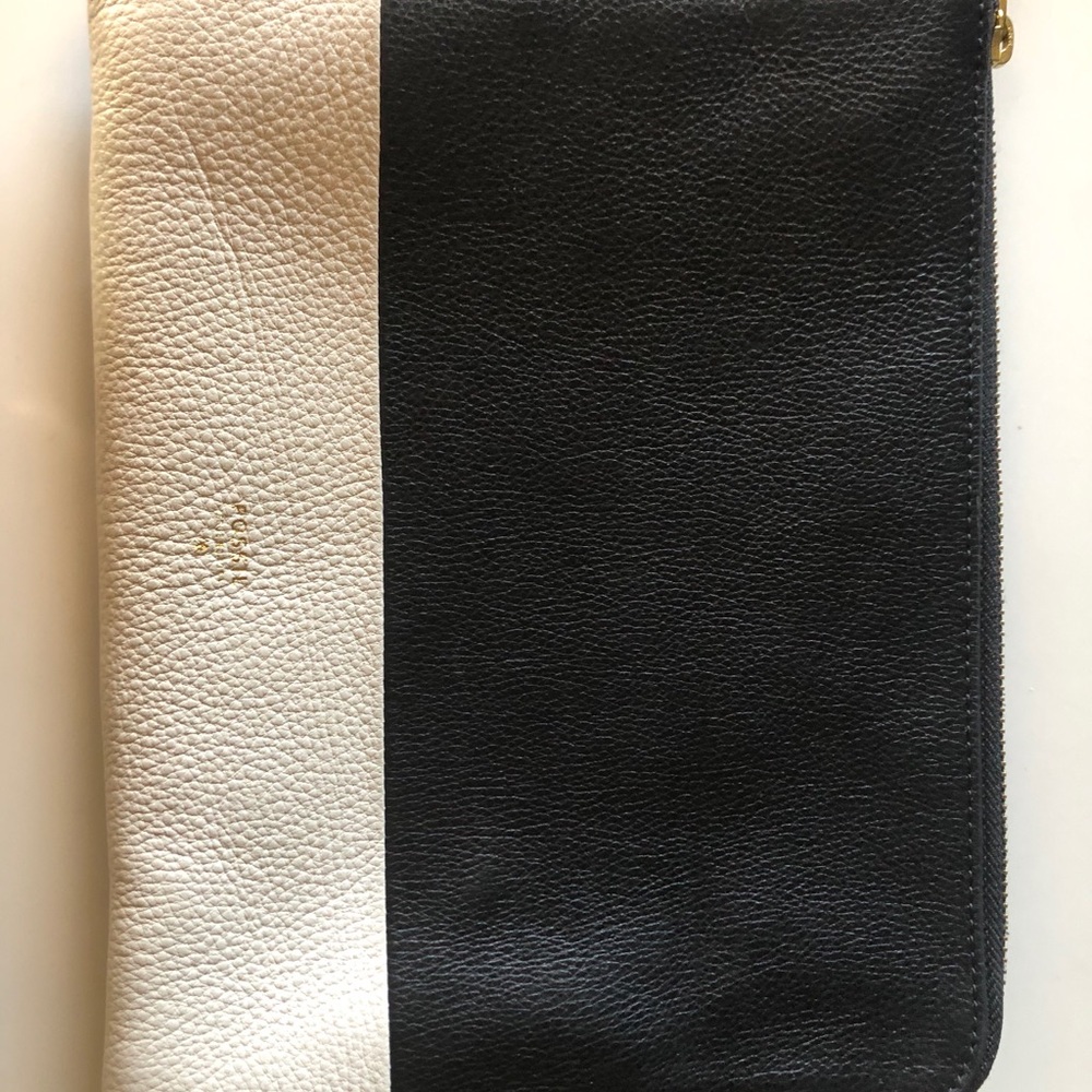 Fossil Wristlet